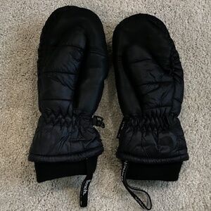 Bench Black Mittens